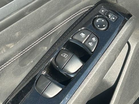 Used 2023 Nissan Altima 2.5 SL FWD image 28