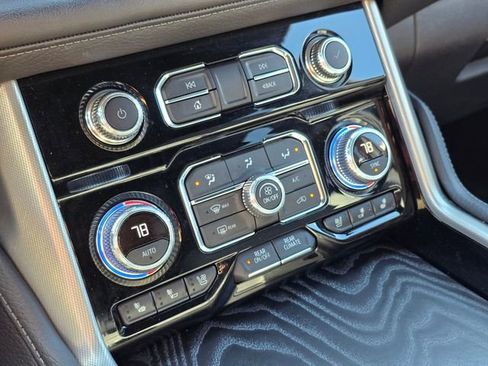 Used 2021 GMC Yukon Denali image 32