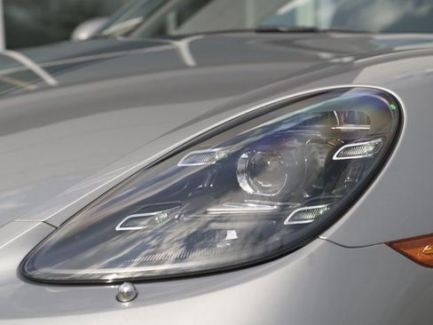 Used 2025 Porsche 718 Boxster RWD image 5