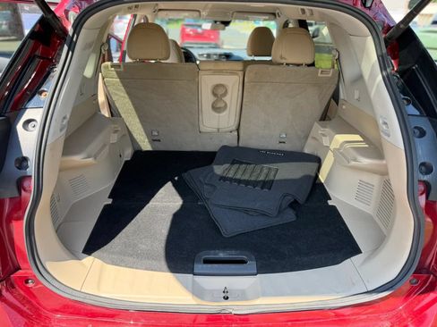 Used 2020 Nissan Rogue FWD image 11