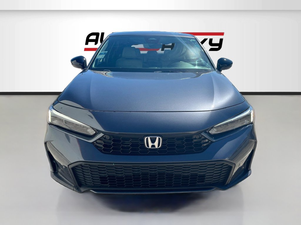 Used 2025 Honda Civic Sport Touring image 2