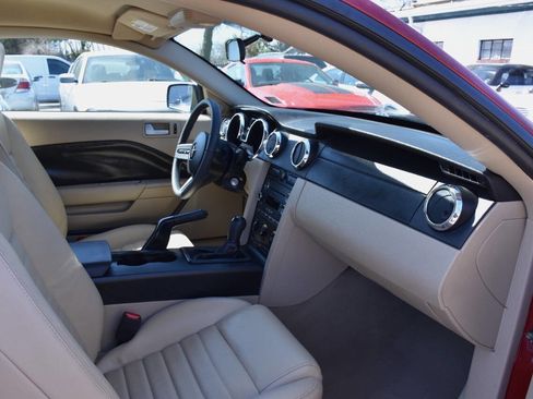 Used 2008 Ford Mustang GT Premium RWD image 12