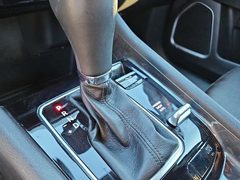 Used 2024 Jeep Compass Latitude image 21