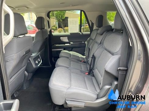 Used 2025 Ford Expedition Max Active AWD/4WD image 30