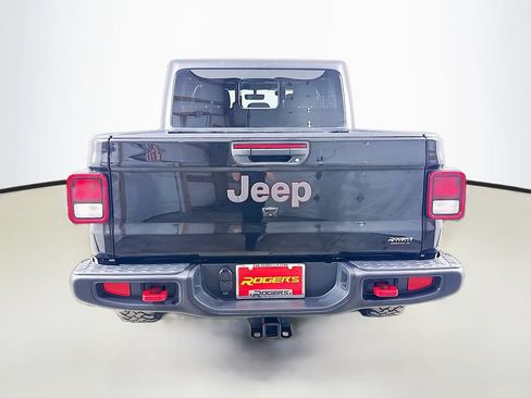 Used 2023 Jeep Gladiator Rubicon w/ Trailer Tow Package AWD/4WD image 7