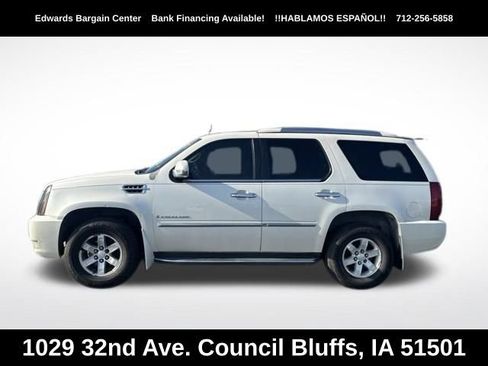 Used 2007 Cadillac Escalade AWD w/ Information Package image 4