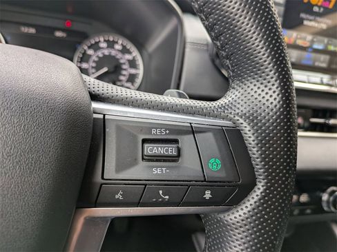 Used 2024 Mitsubishi Outlander SE image 22