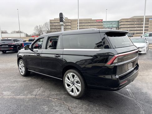 New 2025 Lincoln Navigator L Reserve image 5