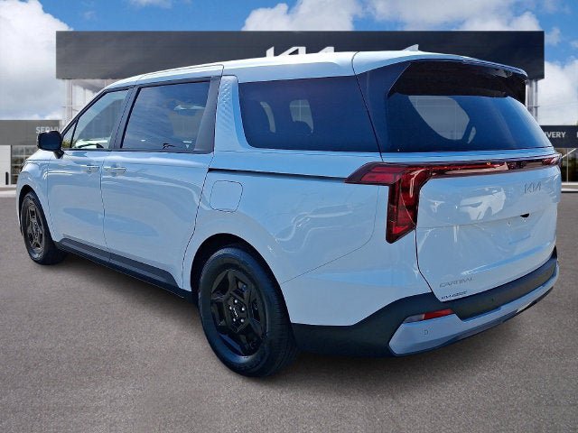Certified 2026 Kia Carnival FWD image 4