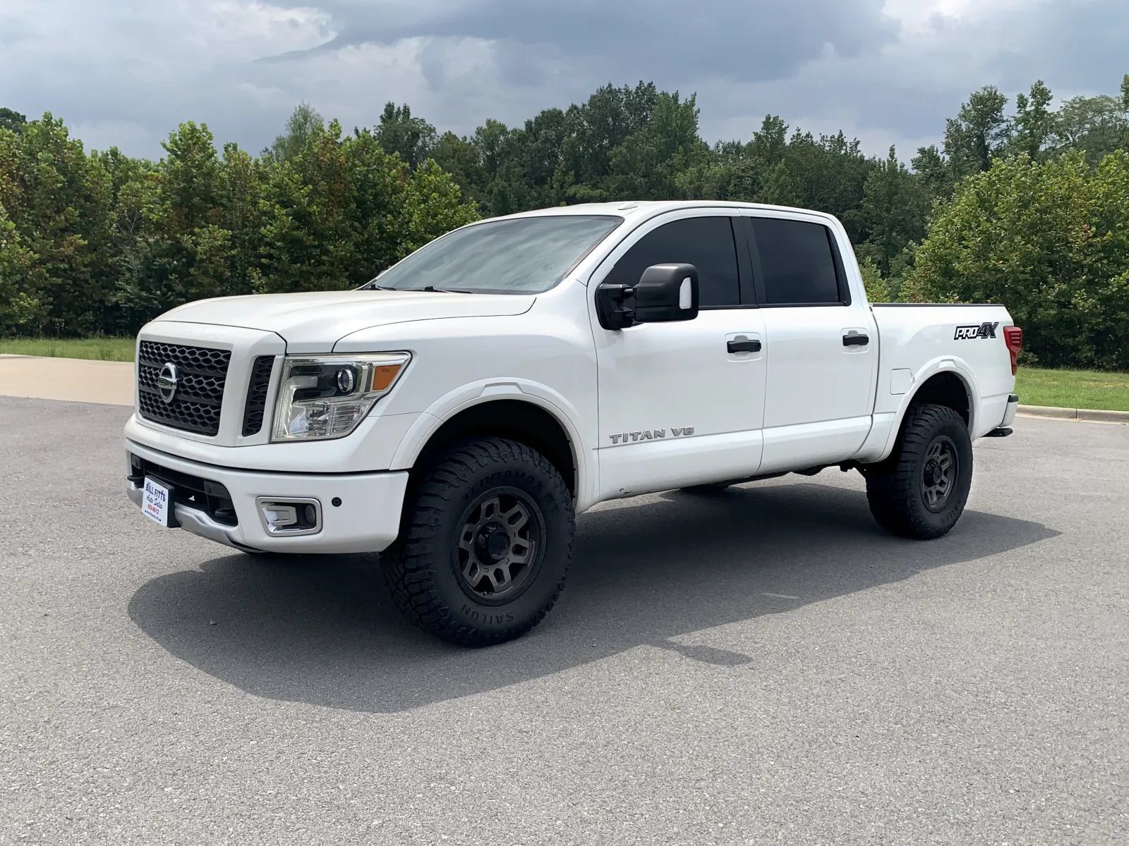 Used 2018 Nissan Titan PRO-4X w/ Pro-4x Utility Package AWD/4WD image 3
