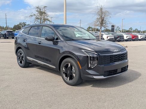 New 2026 Kia Sportage LX FWD image 2