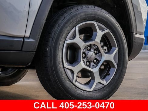 Used 2022 Jeep Compass Trailhawk AWD/4WD image 9