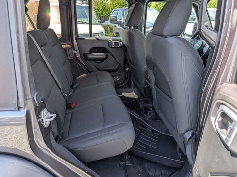 Used 2019 Jeep Wrangler Unlimited Sport S AWD/4WD image 11