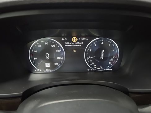 Used 2019 Volvo S90 T6 Momentum image 22