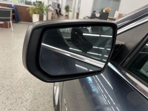 Used 2019 Chevrolet Malibu LT FWD image 30