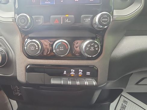 Used 2025 RAM 1500 Tradesman w/ Night Edition AWD/4WD image 27