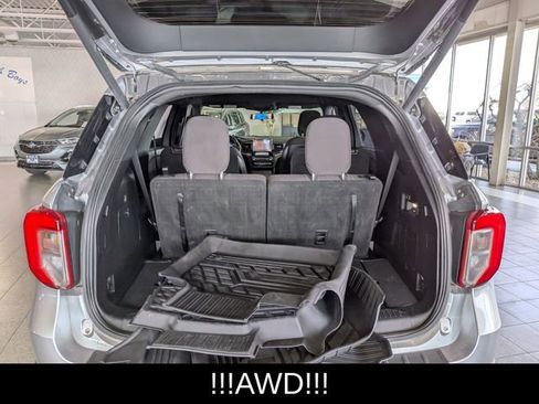 Used 2020 Ford Explorer XLT w/ Comfort Package image 22