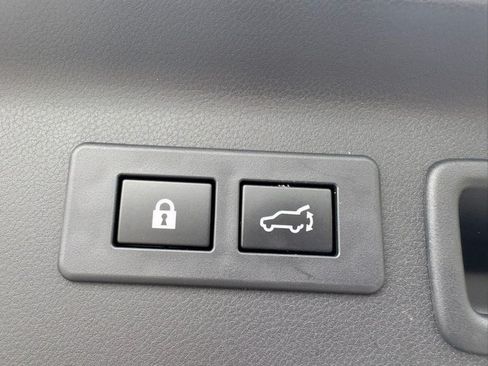 Used 2025 Subaru Forester Premium w/ Protection Package (1PH) AWD/4WD image 9