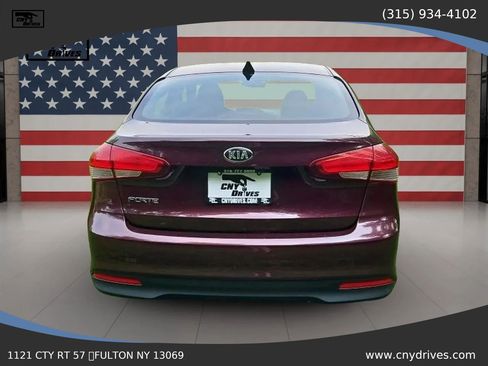 Used 2018 Kia Forte LX FWD image 6