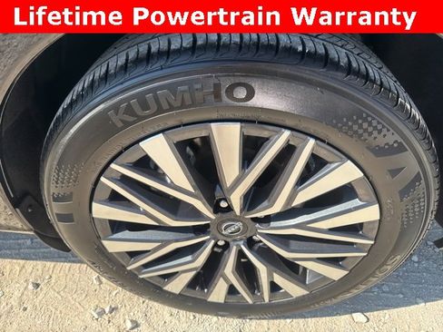 Used 2024 Nissan Altima 2.5 SV image 23