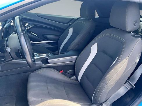Used 2022 Chevrolet Camaro LT RWD image 25