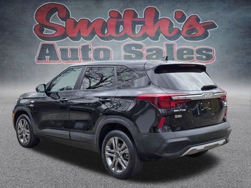 Used 2022 Kia Seltos LX AWD/4WD image 4