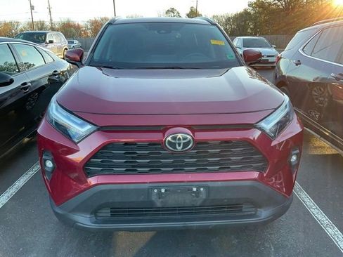 Used 2022 Toyota RAV4 XLE Premium image 2