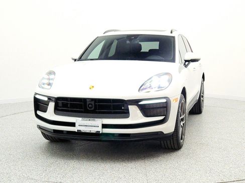 Used 2023 Porsche Macan S AWD/4WD image 2