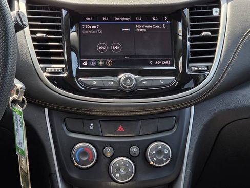 Used 2020 Chevrolet Trax LT image 13