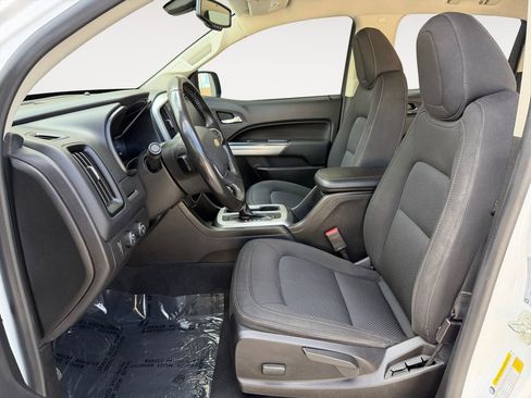 Used 2021 Chevrolet Colorado LT w/ LT Convenience Package AWD/4WD image 14