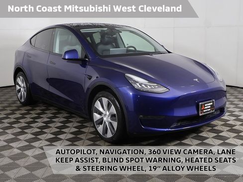 Used 2022 Tesla Model Y Long Range image 1