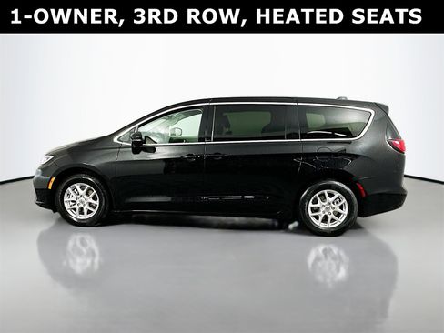 Used 2024 Chrysler Pacifica Touring-L image 5