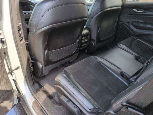 Certified 2024 Jeep Grand Cherokee L Laredo image 25