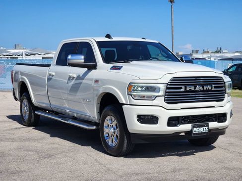 Used 2022 RAM 2500 Laramie AWD/4WD image 3