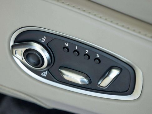 Used 2025 Aston Martin DBX 707 image 19