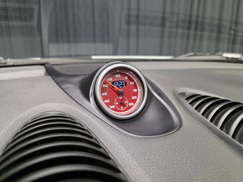 Used 2017 Porsche 718 Cayman image 4