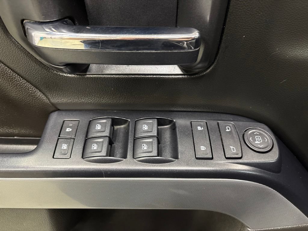 Used 2018 Chevrolet Silverado 1500 LT w/ All Star Edition AWD/4WD image 17