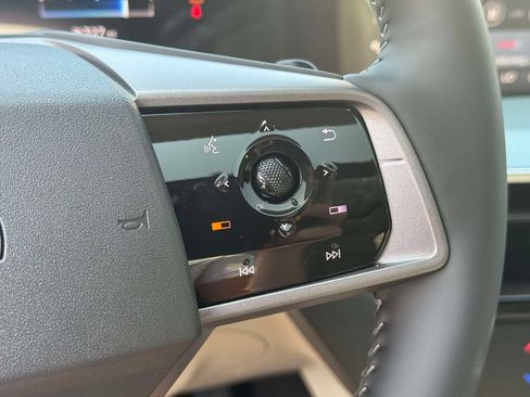 Used 2025 Nissan Murano SL AWD/4WD image 22