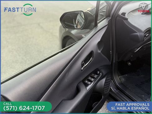 Used 2017 Toyota Prius Prime Premium image 21