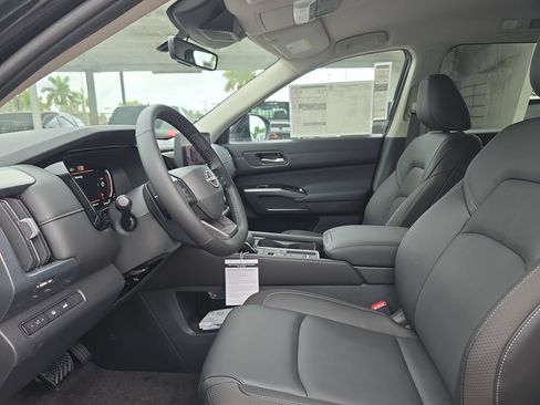 New 2026 Nissan Pathfinder SL FWD image 24