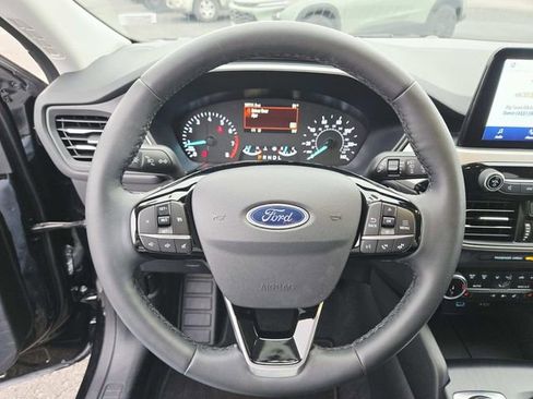 Used 2022 Ford Escape SEL image 15