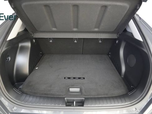 Used 2024 Hyundai Kona Limited FWD image 8