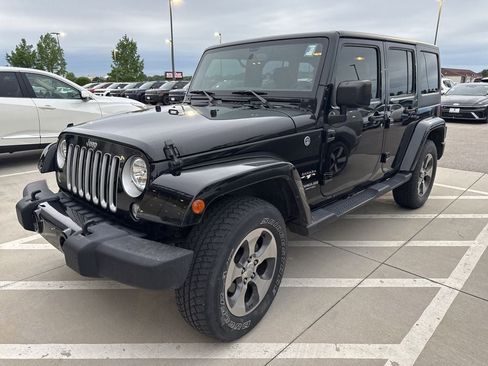 Used 2017 Jeep Wrangler Unlimited Sahara w/ Dual Top Group AWD/4WD image 1
