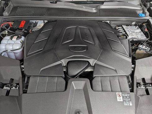 Certified 2025 Porsche Cayenne image 26