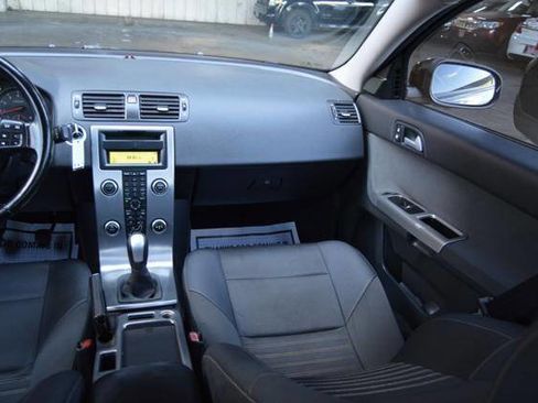 Used 2010 Volvo S40 2.4i image 45