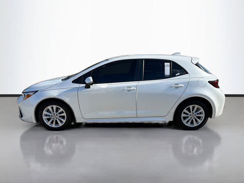 Used 2023 Toyota Corolla SE w/ SE Premium Package image 6