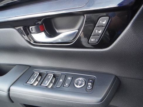 Used 2024 Honda CR-V EX-L image 17