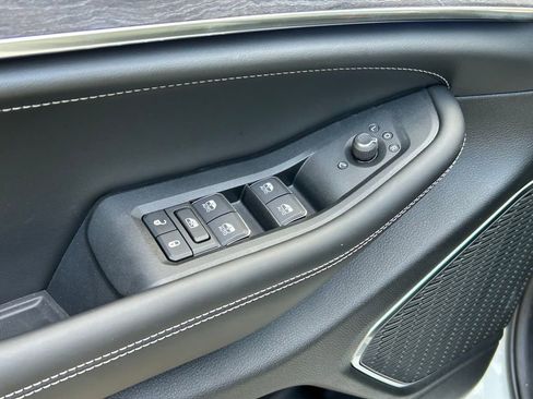 New 2025 Jeep Grand Cherokee L Overland w/ Rear Seat Video Group I image 49