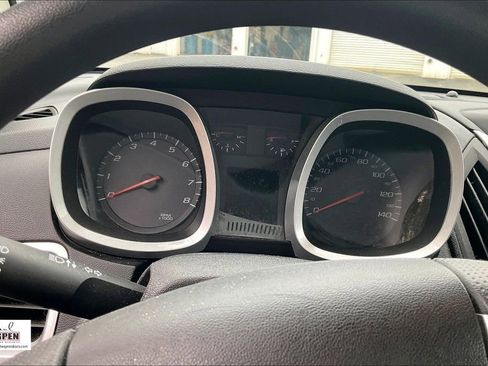 Used 2017 Chevrolet Equinox LT image 19