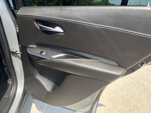 Used 2025 Cadillac XT4 Premium Luxury FWD image 23